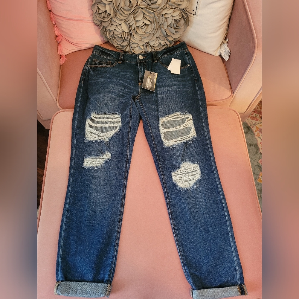 Distressed boyfriend jeans
